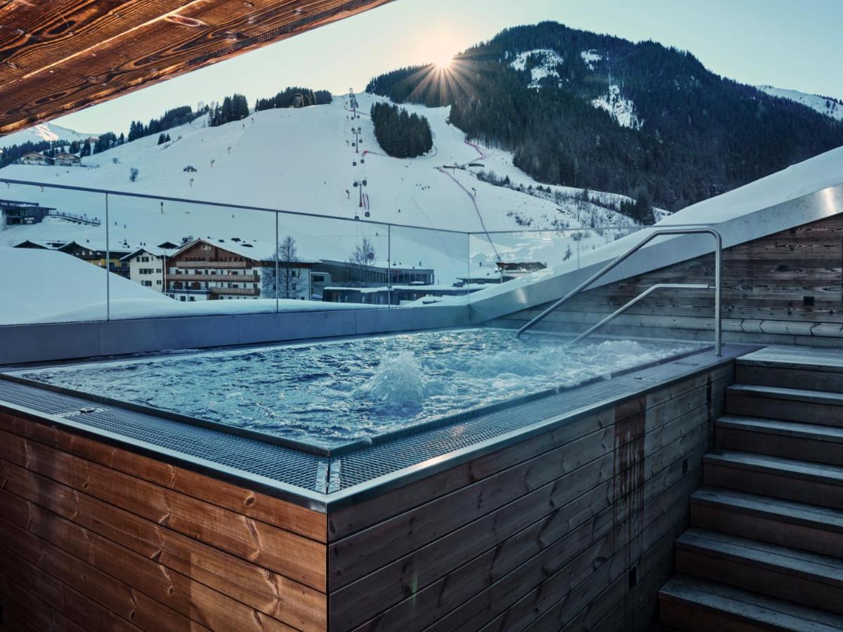Hotel Hasenauer 4 Sterne Superior Saalbach-Hinterglemm Esterno foto