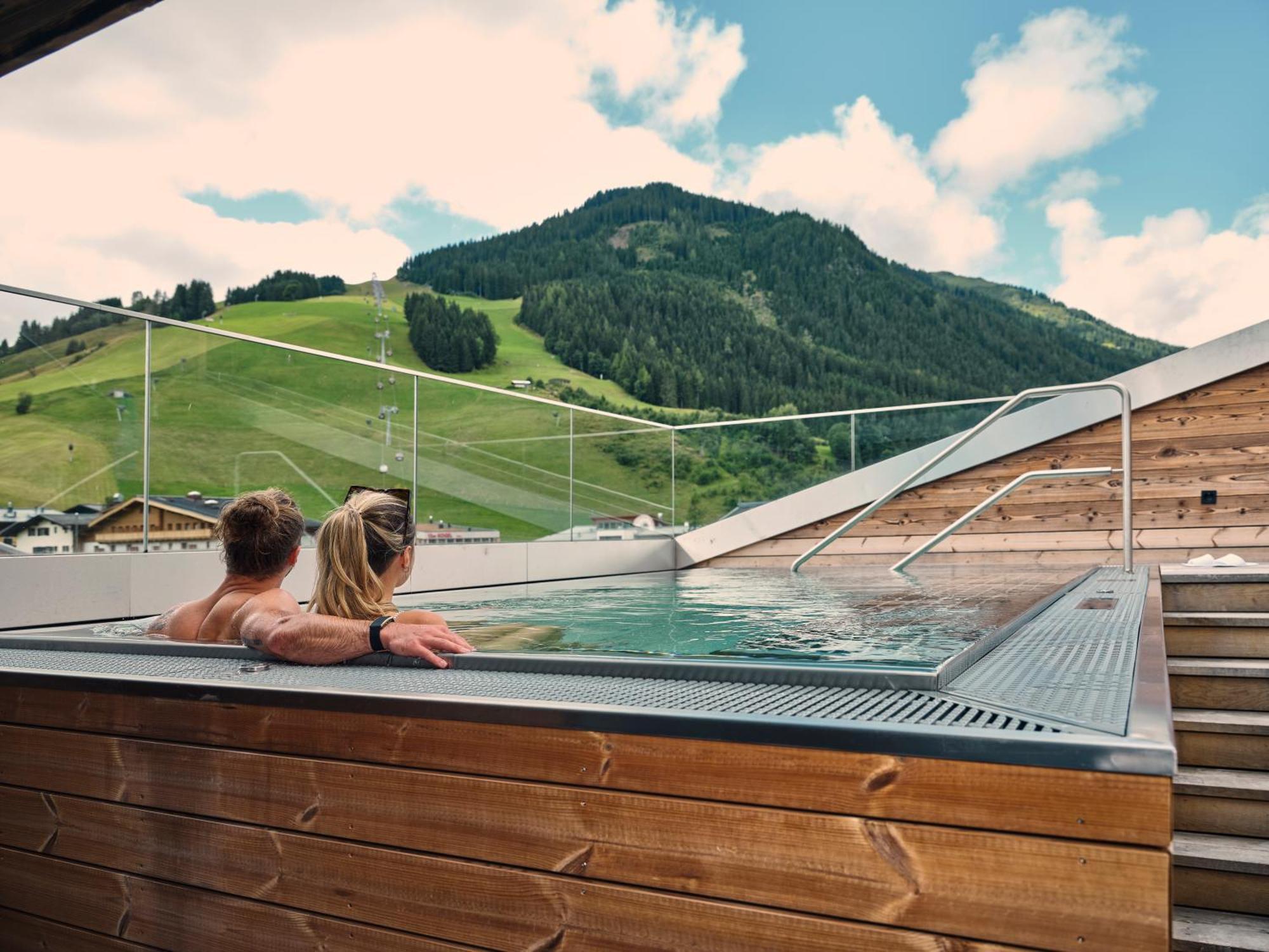 Hotel Hasenauer 4 Sterne Superior Saalbach-Hinterglemm Esterno foto